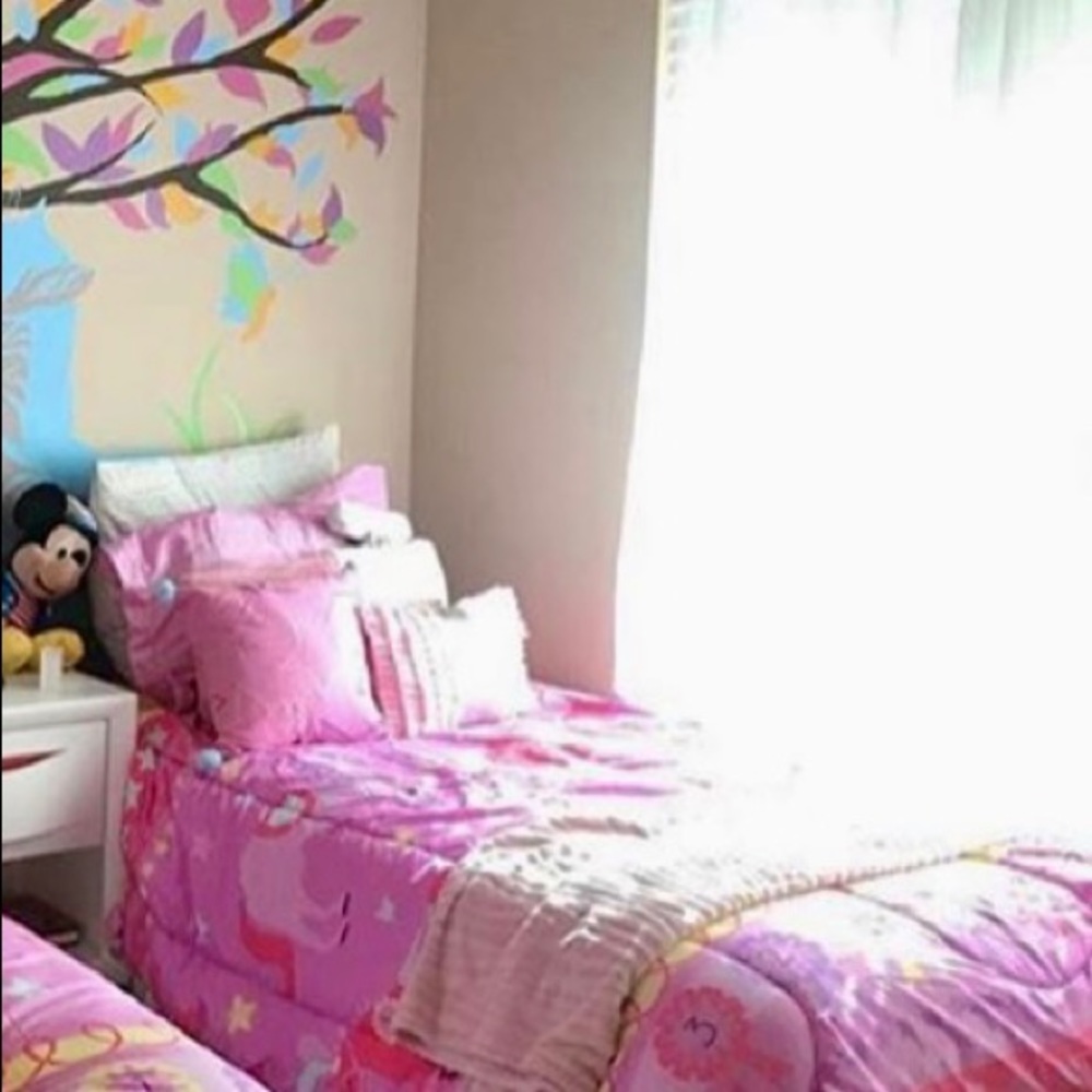 Twin mattress barely used